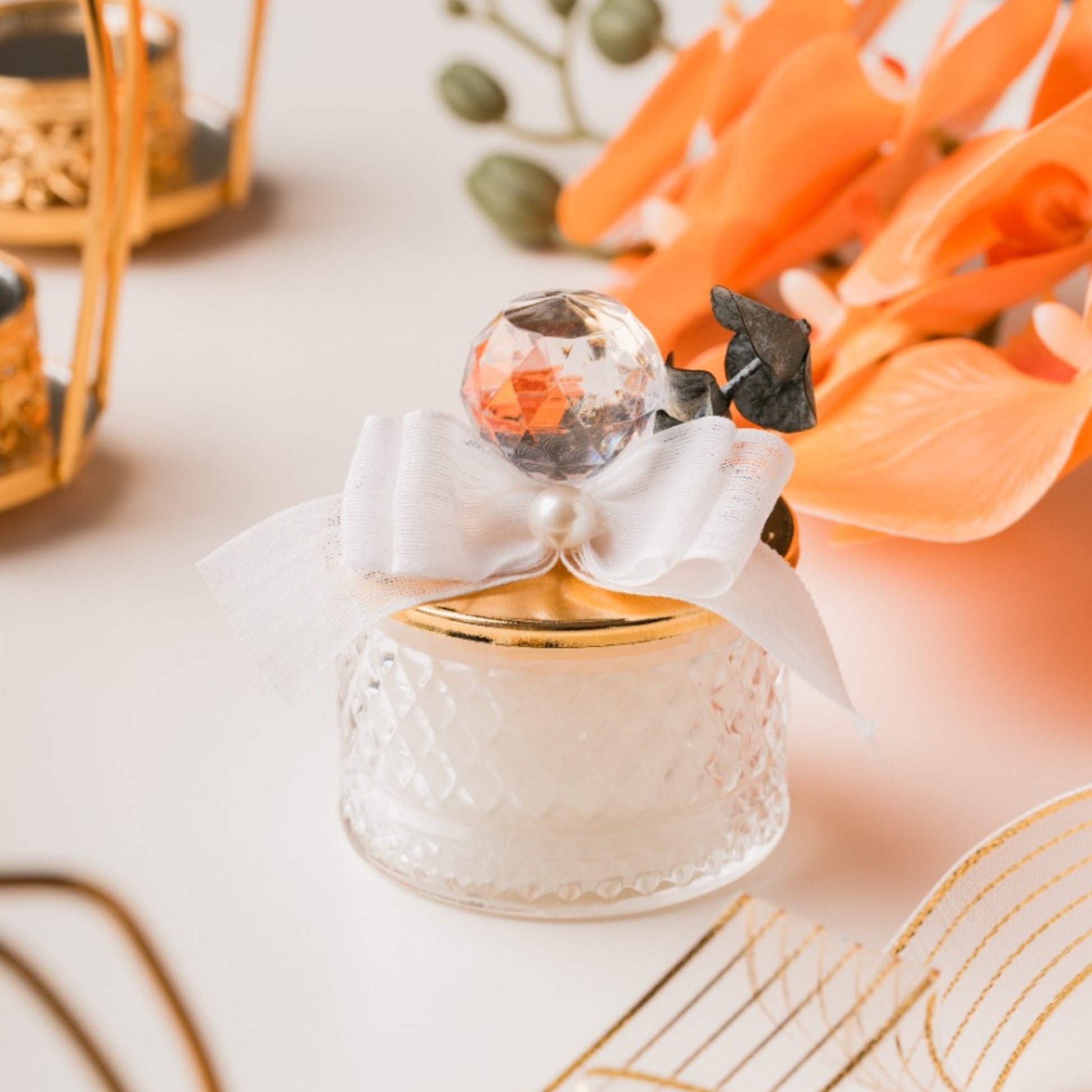 Urun-8 Dainty Soy Wax Candle Wedding Favors: Elegant Candle Favors with Ribbon and Crystal