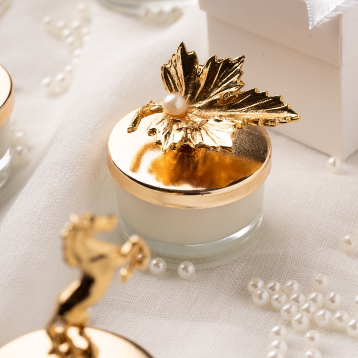 Urun-10 Elegant Candle Wedding Favors for Guest: Natural Soy Wax Luxury Candle Favor with Gold Lid