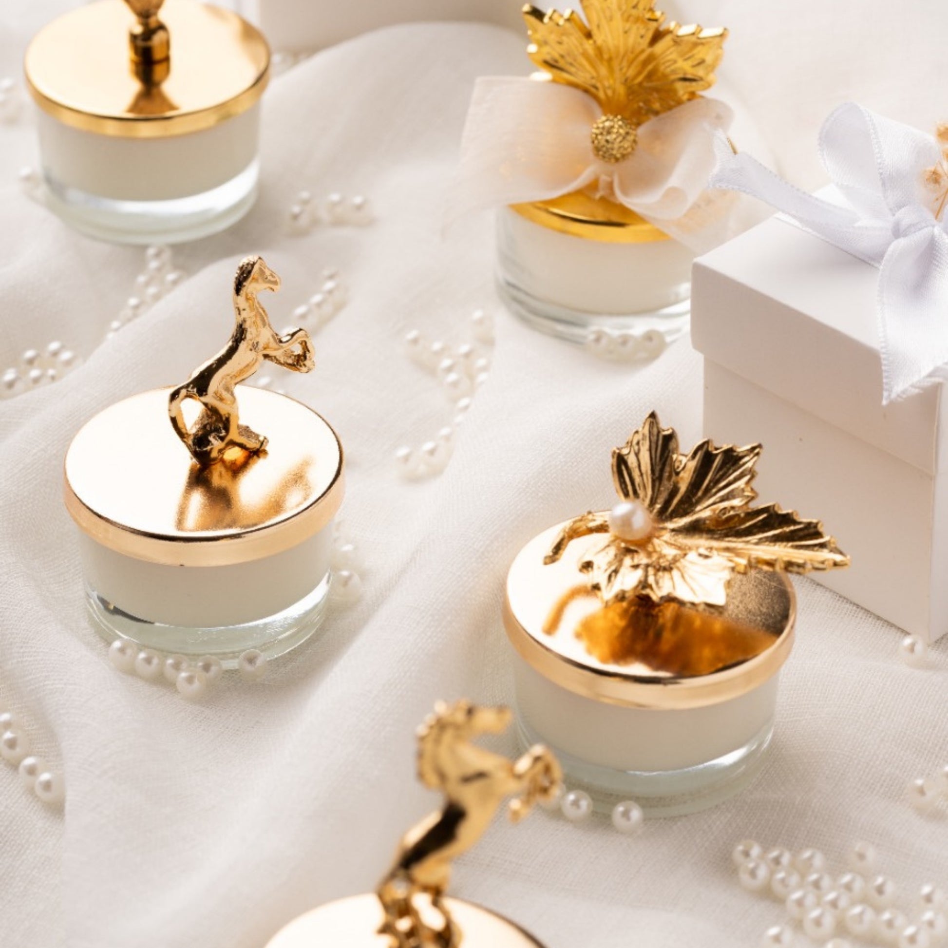 Urun-10 Elegant Candle Wedding Favors for Guest: Natural Soy Wax Luxury Candle Favor with Gold Lid