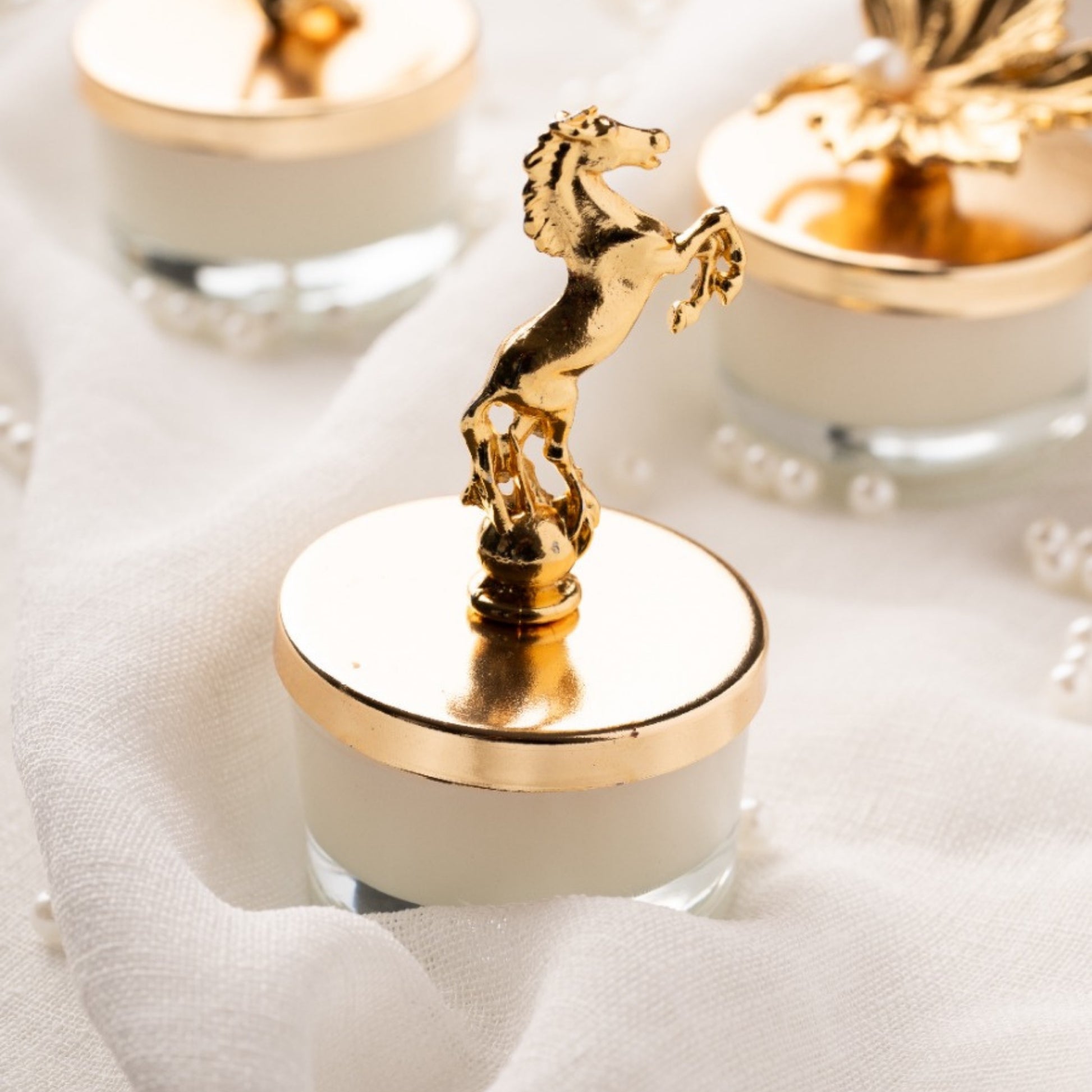 Urun-10 Elegant Candle Wedding Favors for Guest: Natural Soy Wax Luxury Candle Favor with Gold Lid