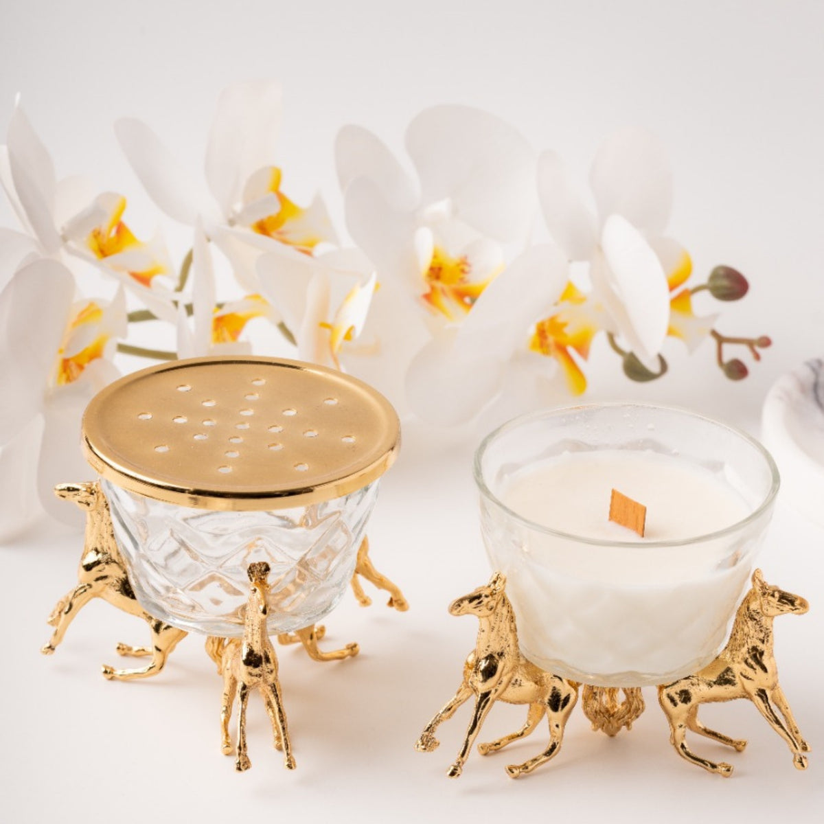 Urun-11 Soy Wax Candle Favors with Flower Lids Wedding Favors: Custom  Pastel Mini Candle Bridal Favors for Guests